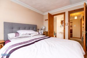 Bedroom- click for photo gallery